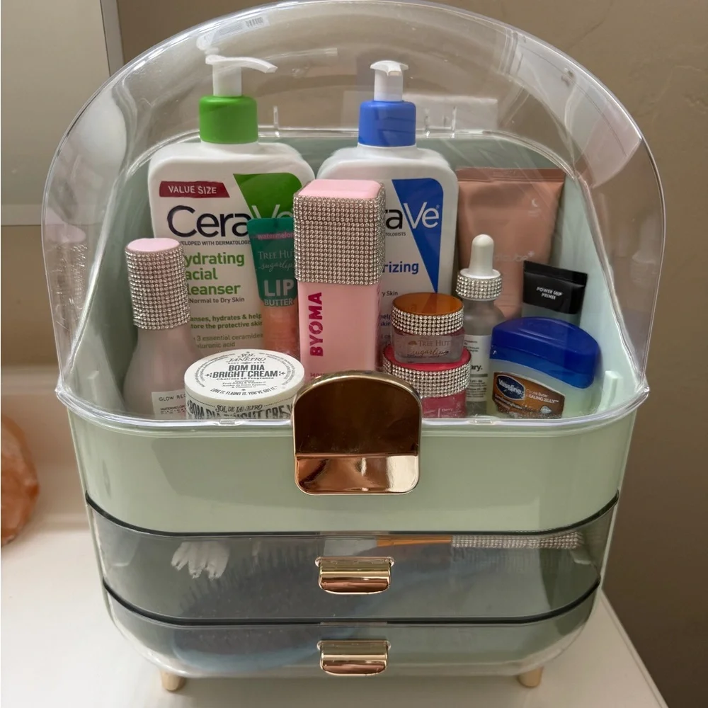 Multi-Compartment Mint-colored Makeup Organizer